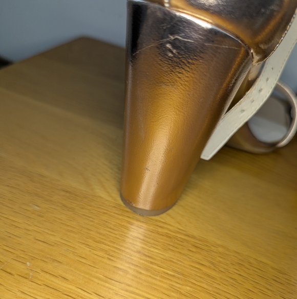 ⭐David's Bridal Women's Rose Gold Heels⭐ - Picture 6 of 15